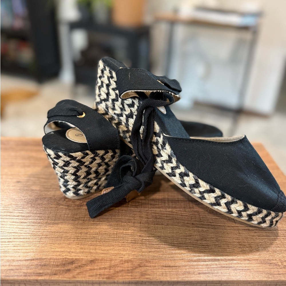 Serra Black and Tan Women’s Espadrille Platforms Size 9